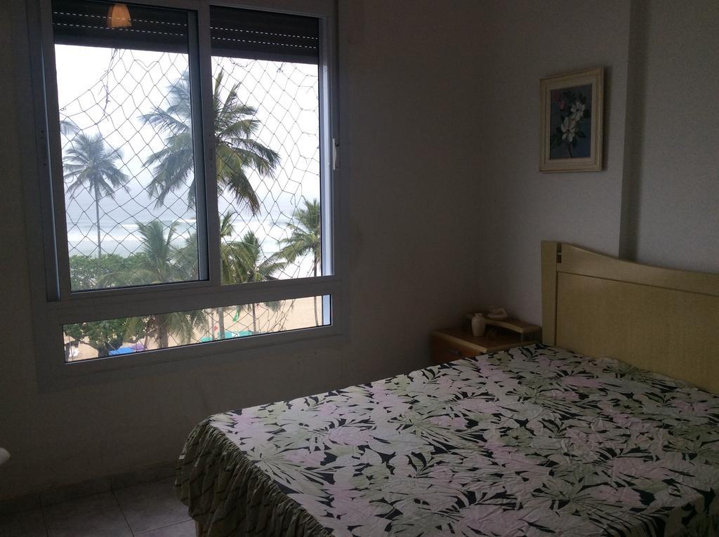 Pitangueiras Frente Total Mar Pe Na Areia Apartamento Guarujá Exterior foto